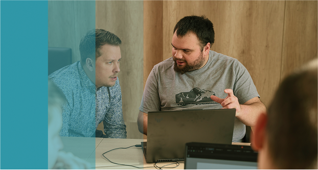 Seculyze consultants working with a SOC team